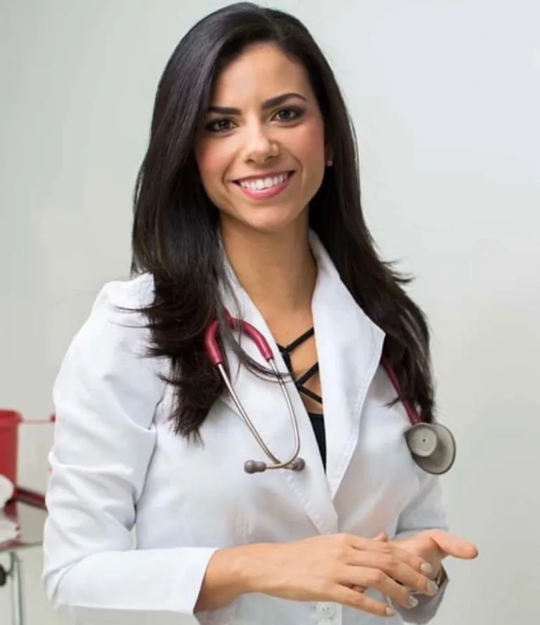 Dra. Olga González, médica especialista en medicina estética y directora de Dra. Juventud en Medellín